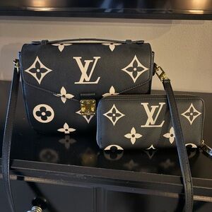 Black and Cream Crossbody Bag Set